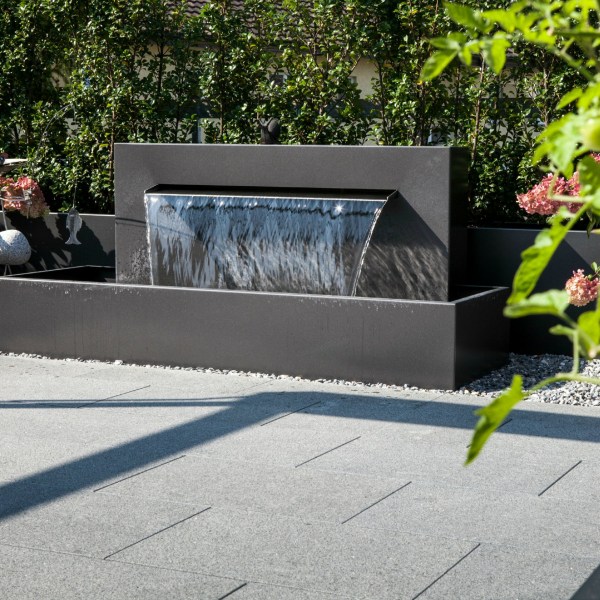 Wasserfall Gartenbrunnen